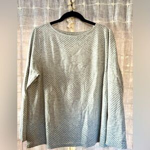 Women’s Geometric Pattern long sleeve knit. Weekends by Chico’s
